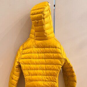 Patagonia Down Hooded Jacket great color mustard yellow!